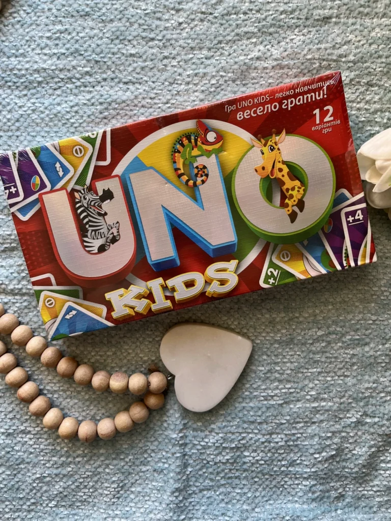 Гра “UNO Kids” — обкладинка книги